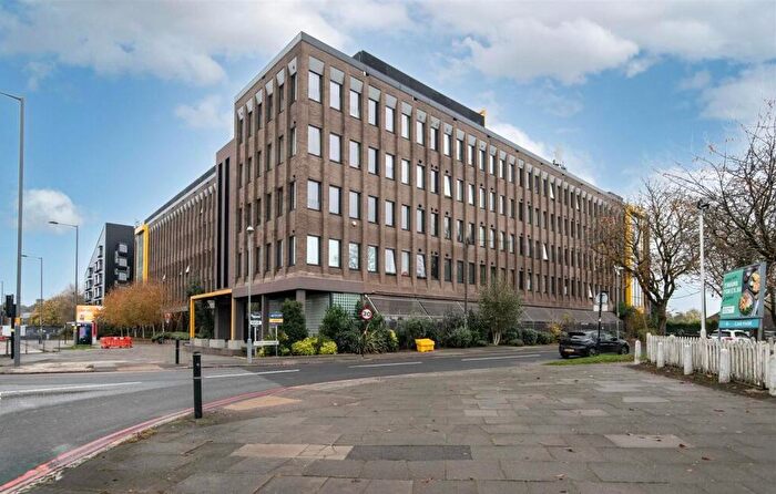 2 Bedroom Flat For Sale In Coventry Road, Sheldon, Birmingham, B26