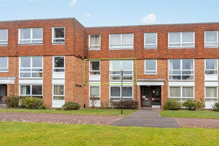 2 Bedroom Apartment For Sale In Kyoto Court, Bognor Regis, PO21