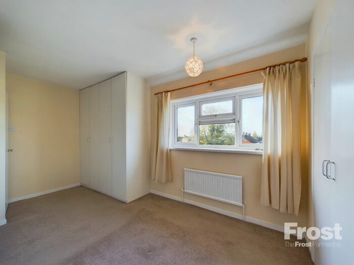 3 Bedroom Flat To Rent In Viscount Road, Stanwell, Staines-Upon-Thames, Surrey, TW19