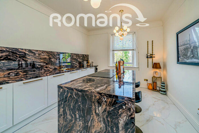 2 Bedroom Apartment To Rent In Ray Park Avenue, SL6