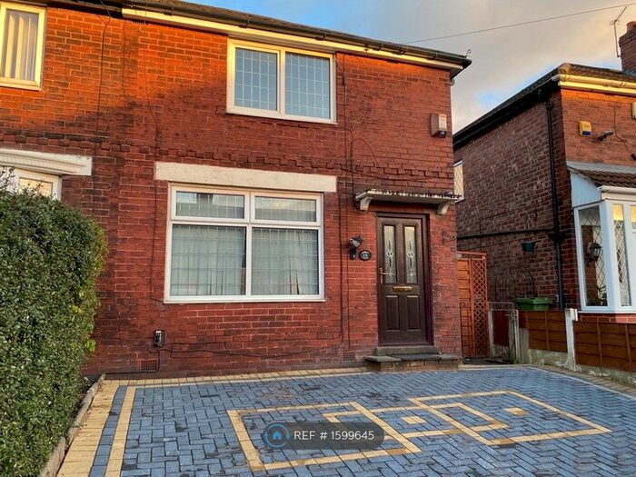 3 Bedroom Semi-Detached House To Rent In Bell Clough Road, Manchester, M43