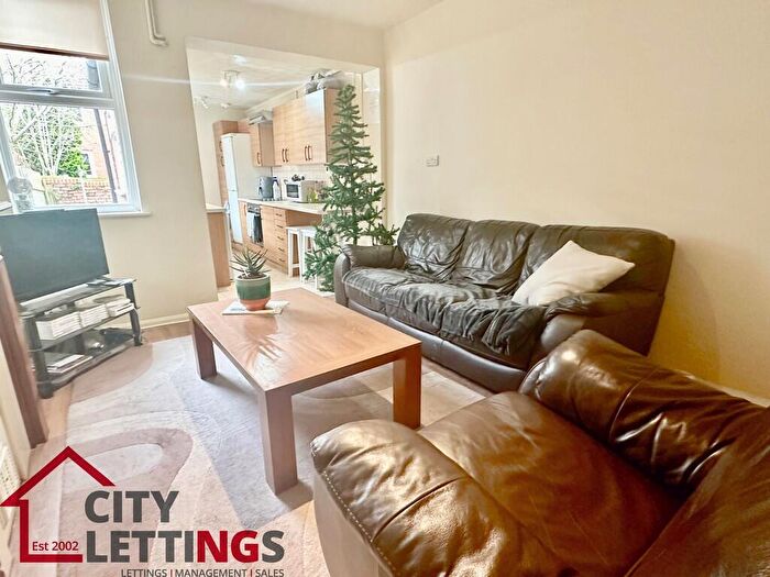 4 Bedroom Terraced House To Rent In Cromwell Street, Arboretum, NG7