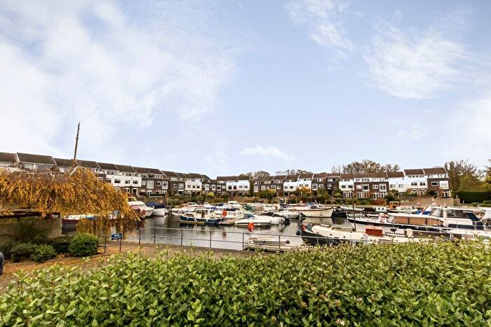 4 Bedroom Property To Rent In Ibis Lane, London, W4