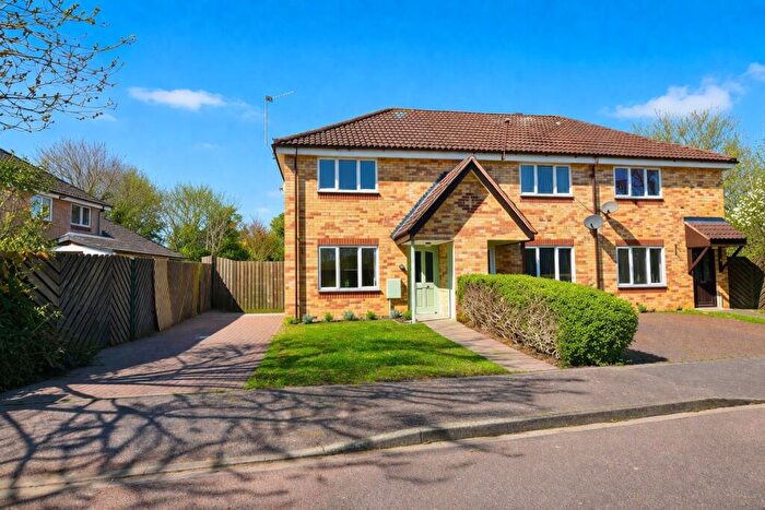 2 Bedroom Semi Detached House For Sale In Vimy Road, Leighton Buzzard, LU7