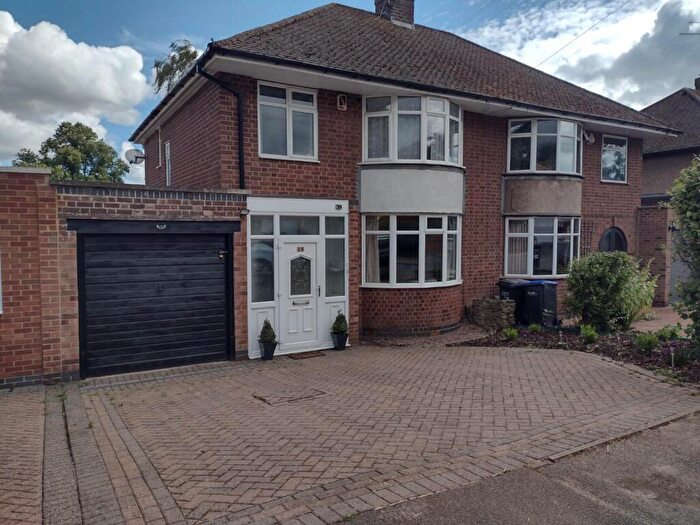 3 Bedroom Semi Detached House To Rent In Oaklands Drive, Westone, Northampton, NN3