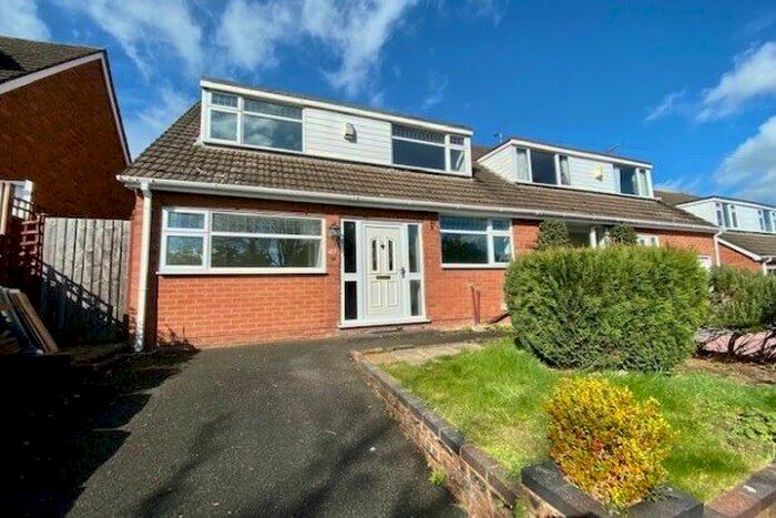 3 Bedroom Property To Rent In Deanshill Close, Stafford, ST16