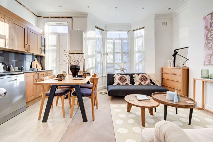 2 Bedroom Flat To Rent In Bravington Road, Maida Vale, Maida Vale, London, W9