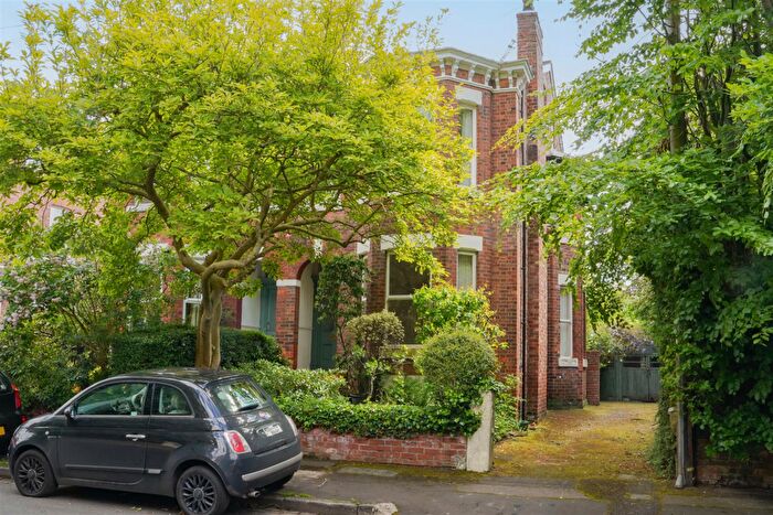 5 Bedroom Semi Detached House For Sale In Brunswick Road, Withington, M20