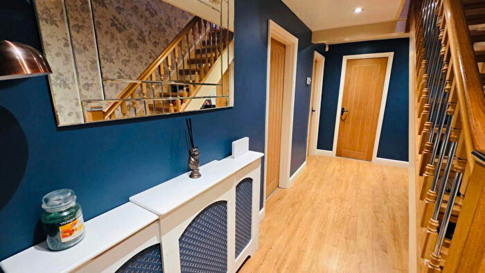 6 Bedroom Detached House For Sale In Kinloch Drive, Earls Keep, DY1