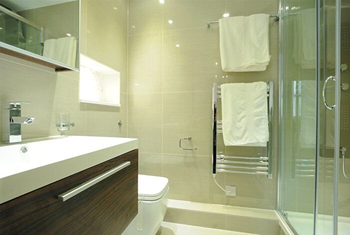3 Bedroom Flat To Rent In St. Johns Wood Park, London, NW8