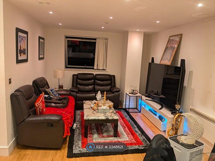 2 Bedroom Flat To Rent In Skyline, Slough, SL1