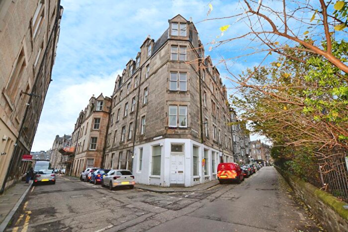 2 Bedroom Flat To Rent In Roseneath Terrace, Edinburgh, EH9