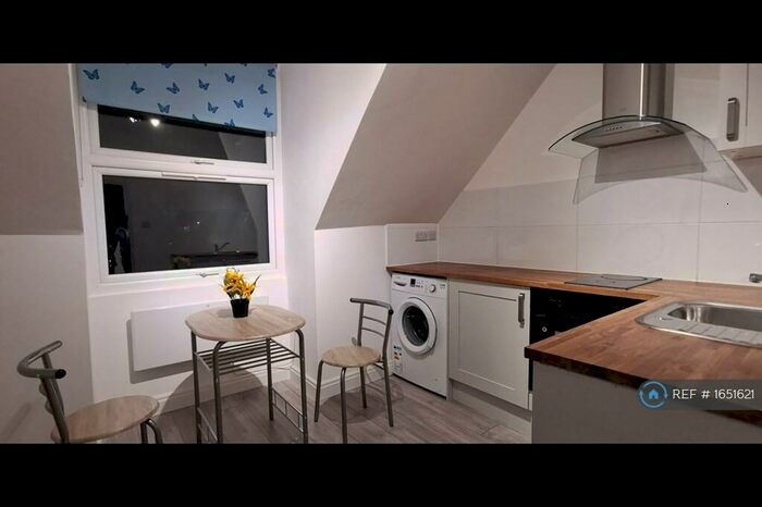 1 Bedroom Flat To Rent In Ilkeston Road, Nottinham, NG7