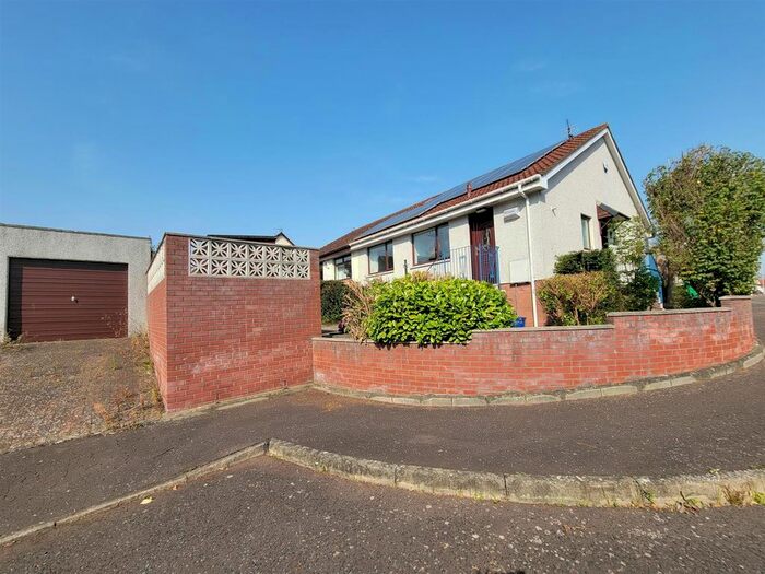 2 Bedroom Semi-detached Bungalow To Rent In Coldstream Avenue, Leven, KY8