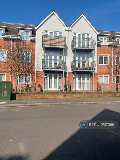 2 Bedroom Flat To Rent In Old Dairy Close, Fleet, GU51
