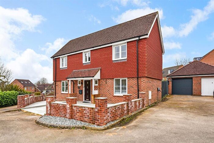 4 Bedroom Detached House To Rent In Scythe Close, Andover, SP11
