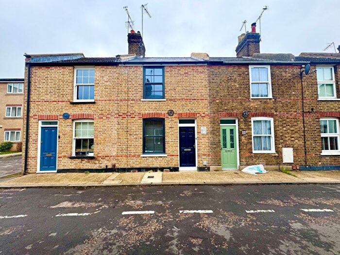 2 Bedroom Terraced House To Rent In Belle Vue, Chelmsford, CM2