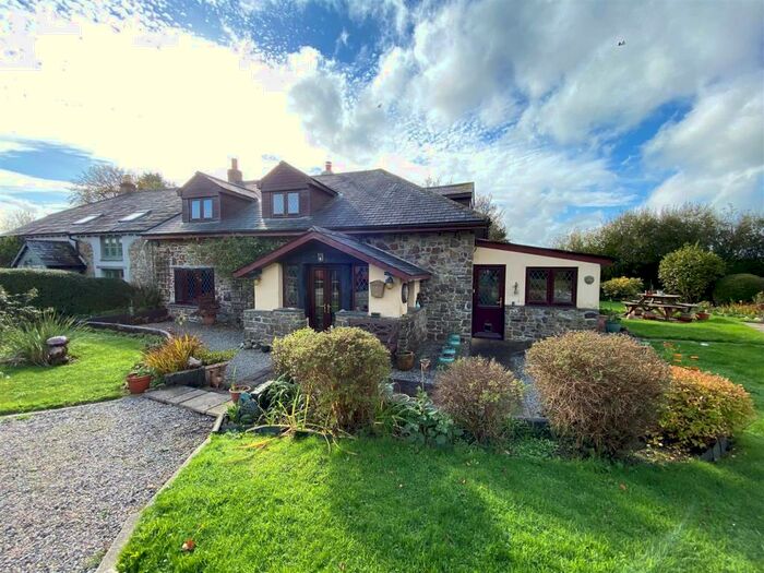 3 Bedroom Semi-Detached House For Sale In Holsworthy, EX22