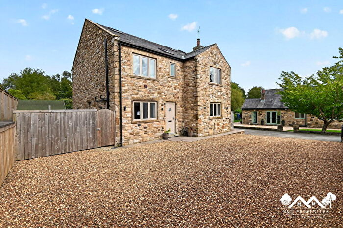 4 Bedroom Detached House For Sale In Colliery Fold, Oswaldtwistle, Accrington, BB5
