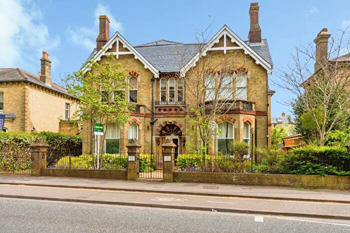 2 Bedroom Flat For Sale In The Avenue, Southampton, Hampshire, SO17