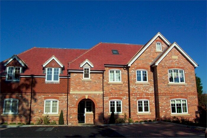 2 Bedroom Flat To Rent In Hillcrest, Forest Road, Binfield, RG42