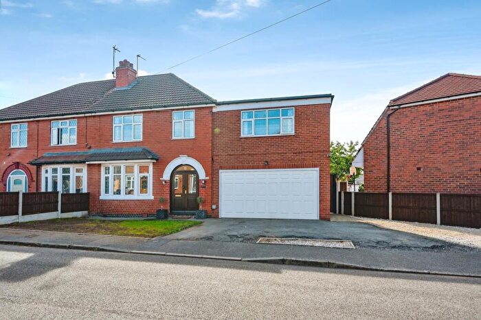 4 Bedroom Semi-Detached House For Sale In South Drive, Chaddesden, Derby, Derbyshire, DE21