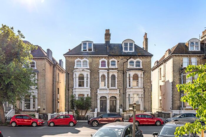 1 Bedroom Property To Rent In Flat, Tisbury Road, Hove, BN3