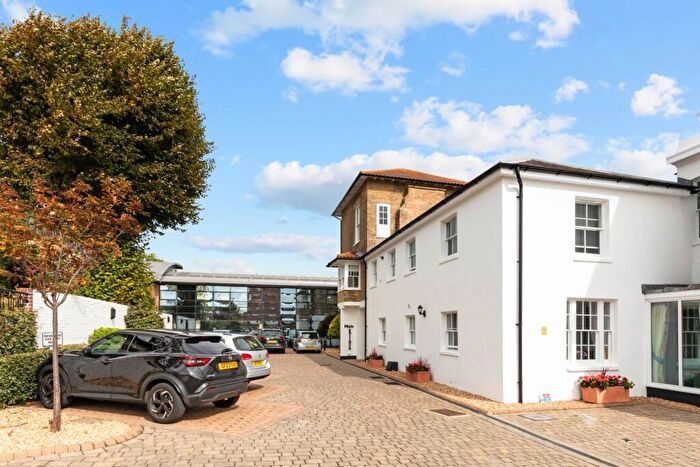 1 Bedroom Flat For Sale In Amelia Court, Union Place, BN11