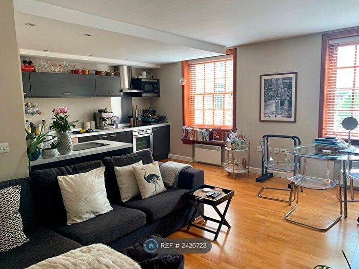 2 Bedroom Flat To Rent In Gilbert Scott Building, London, SW15