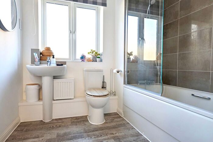 1 Bedroom Flat For Sale In Centenary Way, Witney, OX29