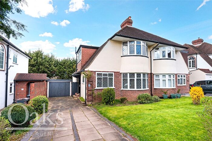 3 Bedroom Semi Detached House For Sale In Christian Fields, Norbury, SW16