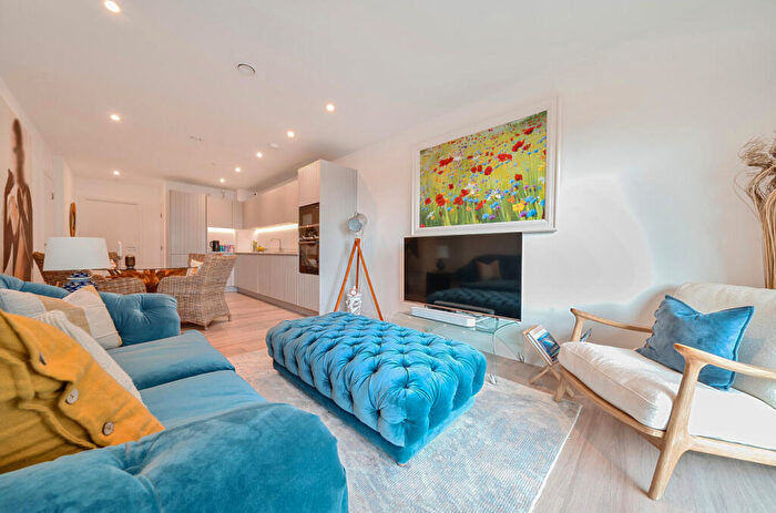 3 Bedroom Apartment For Sale In Seagull Lane, London, E16