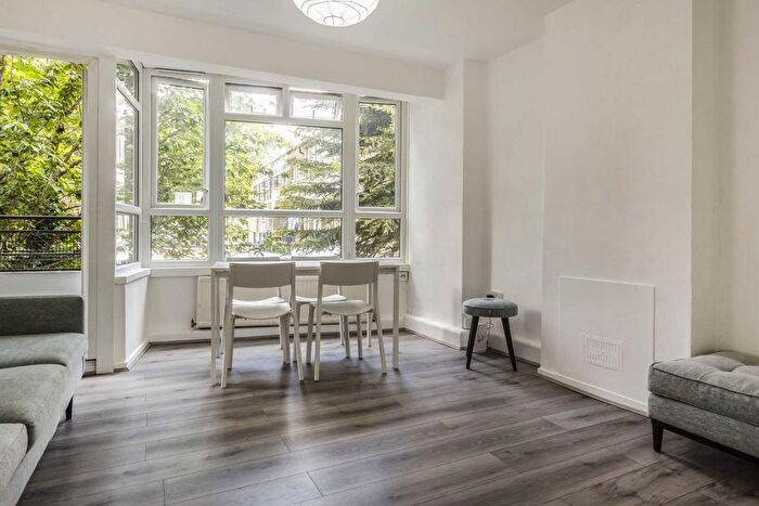 2 Bedroom Flat To Rent In Queen Caroline Street, London, W6