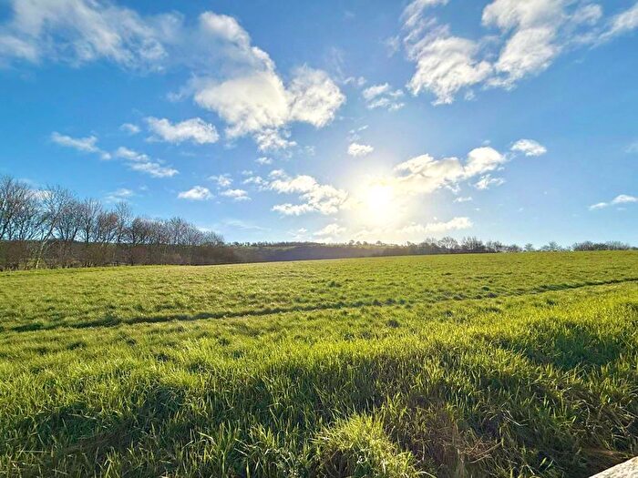 3 Bedroom Semi-Detached Bungalow For Sale In Icknield Way Farm Cottages, Tring Road, LU6