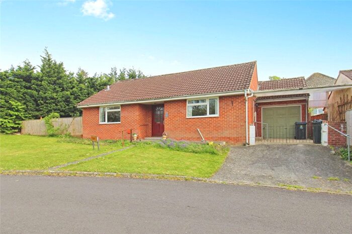 2 Bedroom Bungalow For Sale In Frampton Court, Trowbridge, BA14