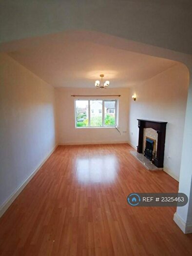 2 Bedroom Flat To Rent In Newhall Road, Chester, CH2