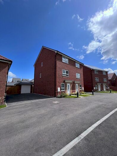 4 Bedroom Semi-Detached House To Rent In Lapwing Place, Canley, Coventry, CV4