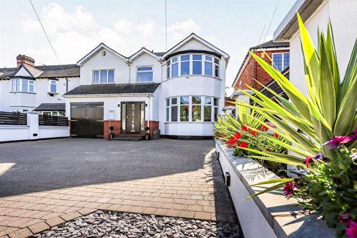 4 Bedroom Detached House For Sale In Penns Lane, Sutton Coldfield, B72