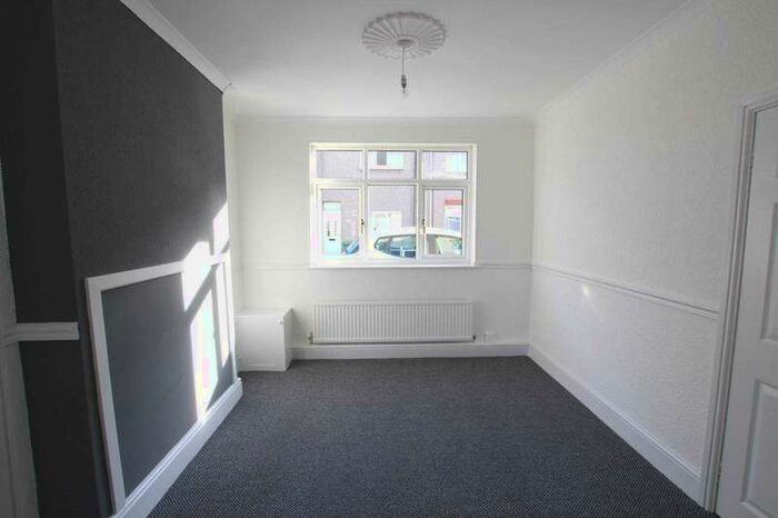 3 Bedroom Terraced House To Rent In Joseph Street, Grimsby, DN31