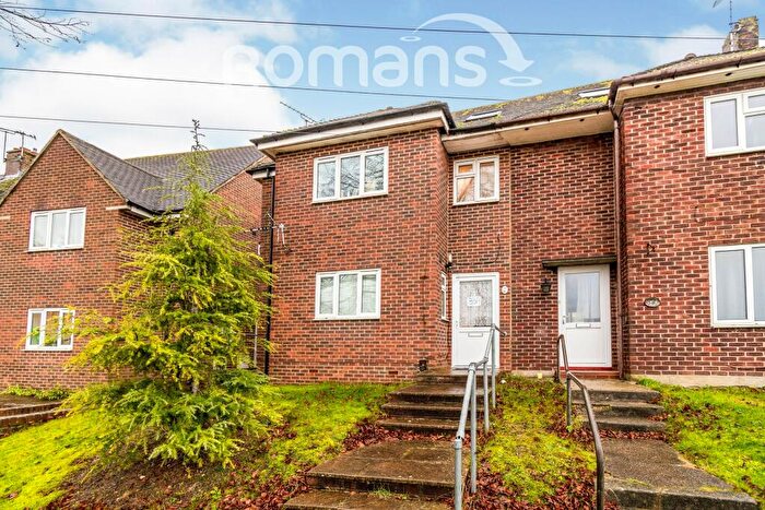 4 Bedroom Semi-Detached House To Rent In Stanmore, Winchester, SO22