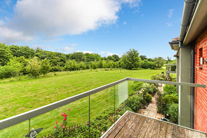 2 Bedroom Retirement Property For Sale In Drury Close, Chalfont Dene, Chalfont St Peter, Buckinghamshire, SL9