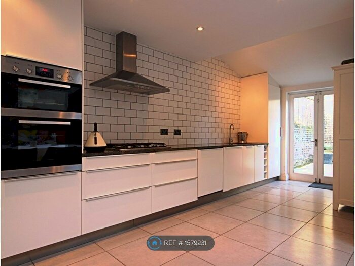 3 Bedroom Terraced House To Rent In Droop Street, London, W10