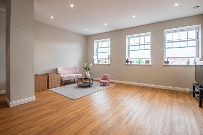 2 Bedroom Flat To Rent In Apartment St Georges Court, Cromford Road, Langley Mill, Nottingham, NG16