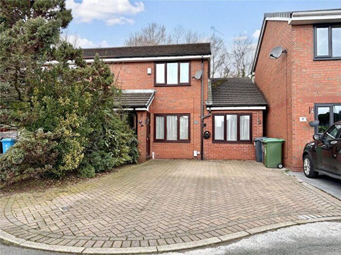 3 Bedroom Semi Detached House For Sale In Yewtree Drive, Firwood Park, Chadderton, OL9