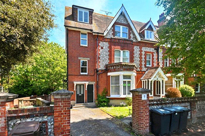 1 Bedroom Flat For Sale In Grassington Road, Eastbourne, BN20