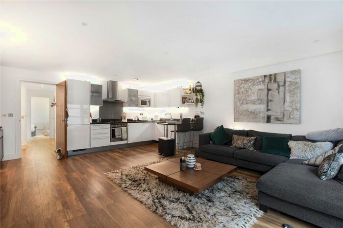 2 Bedroom Apartment To Rent In Clare Lane, London, N1
