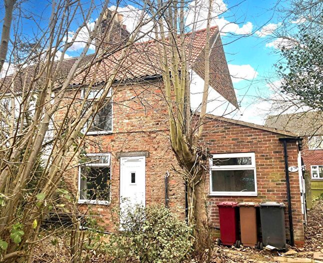 3 Bedroom Semi-Detached House For Sale In The Cottages, Silversides Lane, Brigg, Scawby Brook, DN20