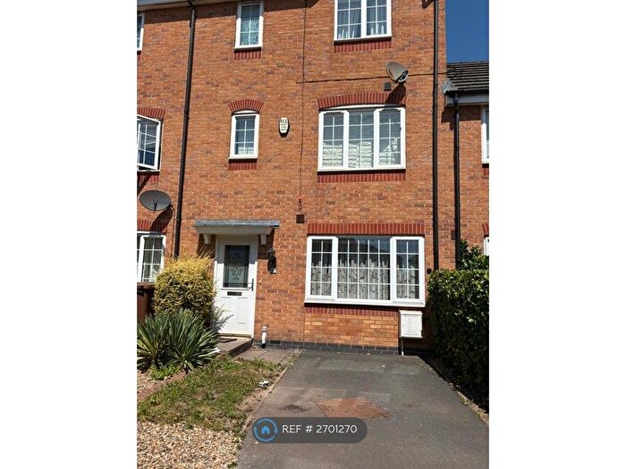 5 Bedroom Terraced House To Rent In Godwin Way, Stoke-On-Trent, ST4