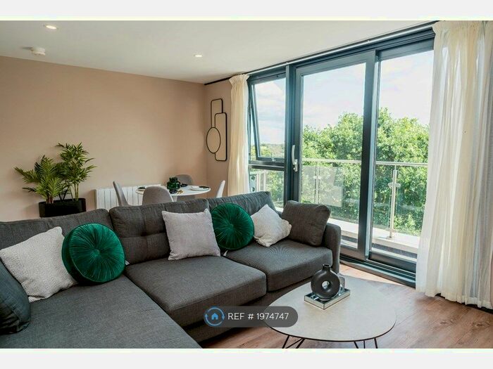 2 Bedroom Flat To Rent In The Glass House, Hull, HU1