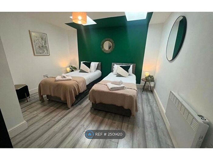 3 Bedroom Flat To Rent In Oxford Road, Reading, RG30